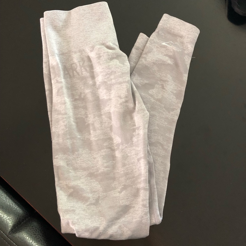 Gymshark gray camo seamless leggings (size small)